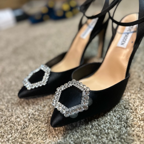 Steve Madden Black Satin Pumps w/ Jewel Toe - Picture 2 of 8